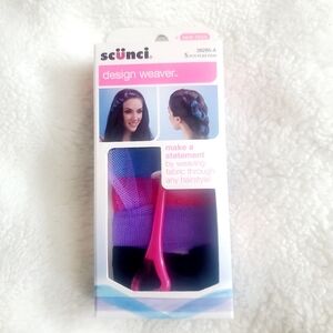 Scünci design hair weaver